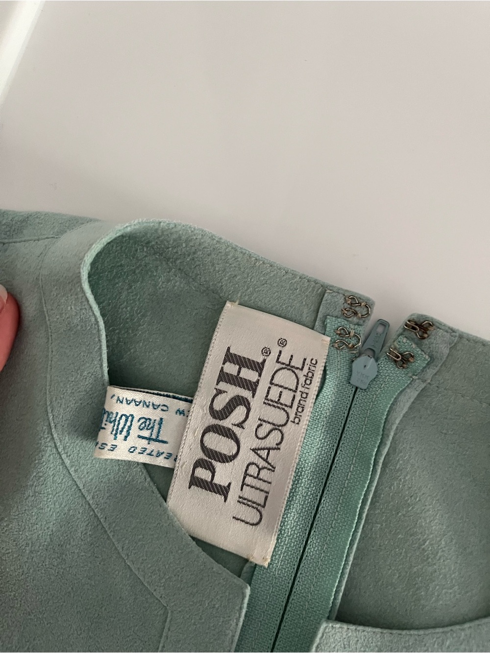 Vintage Posh Ultrasuede 70s dress with belt light teal color - Picture 4 of 7